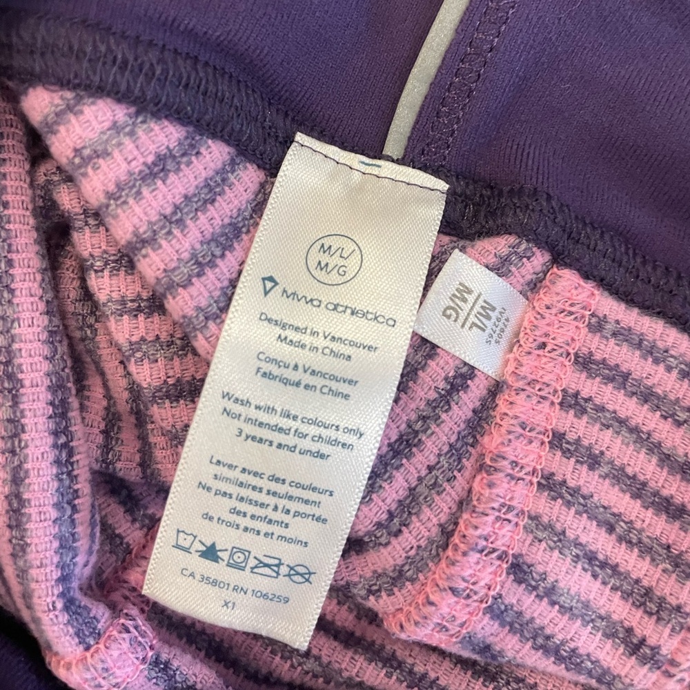 Lululemon IVIVVA Bundle Grey Leggings (14) with matching Lululemon Vinyasa & hat - Picture 11 of 11